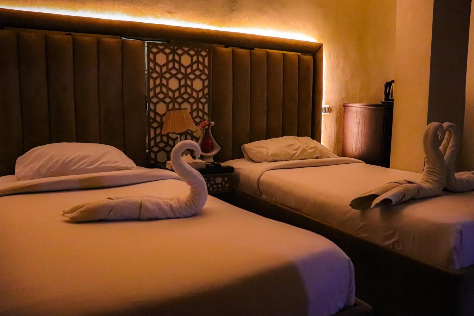 Golden Pyramids Inn Kafret el-Gabal Extérieur photo