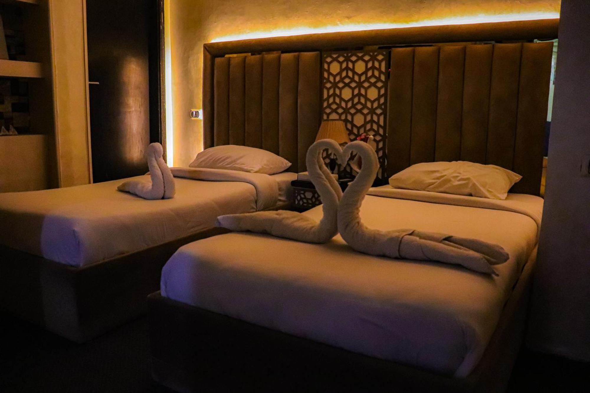 Golden Pyramids Inn Kafret el-Gabal Extérieur photo