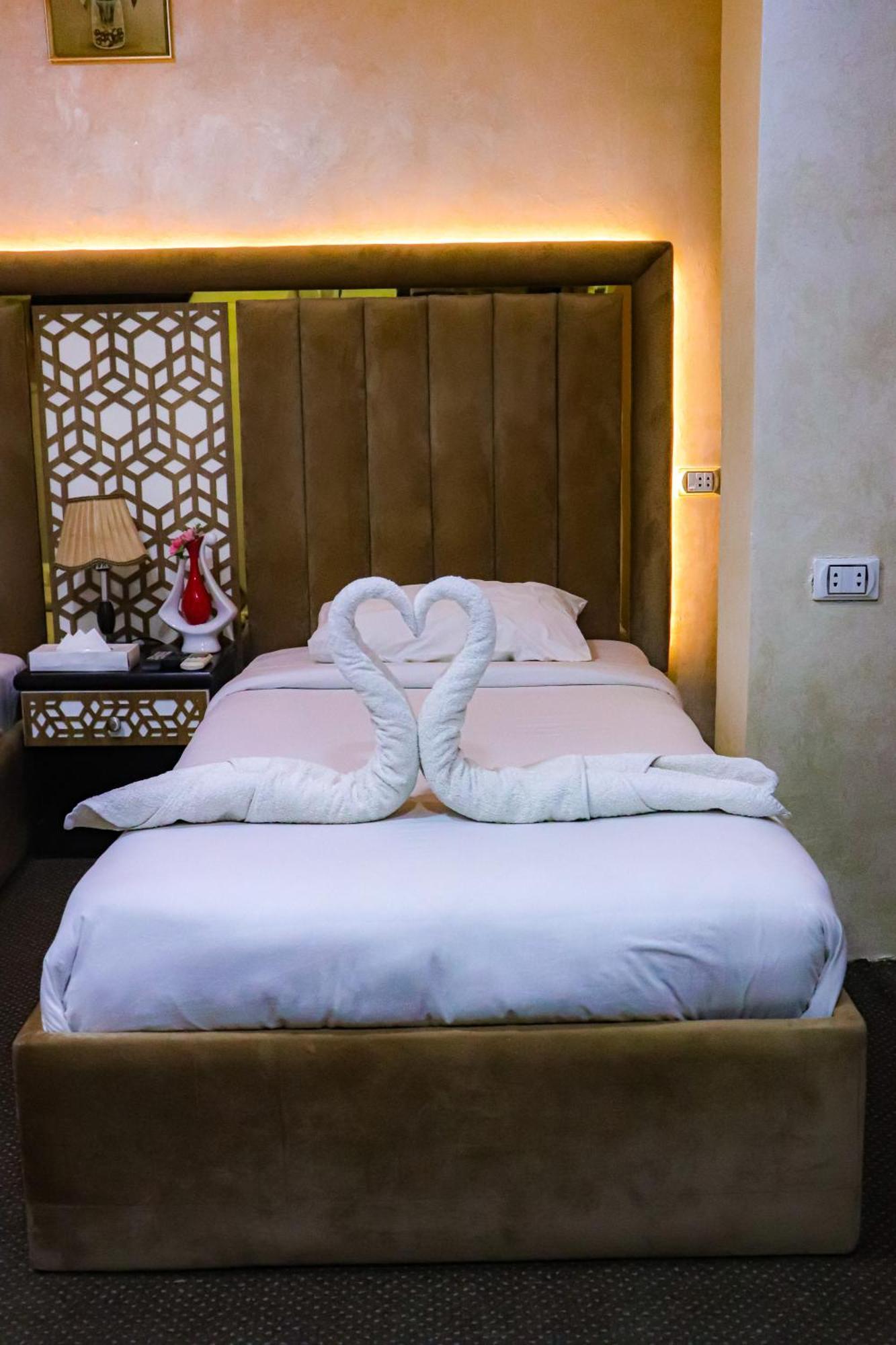 Golden Pyramids Inn Kafret el-Gabal Extérieur photo