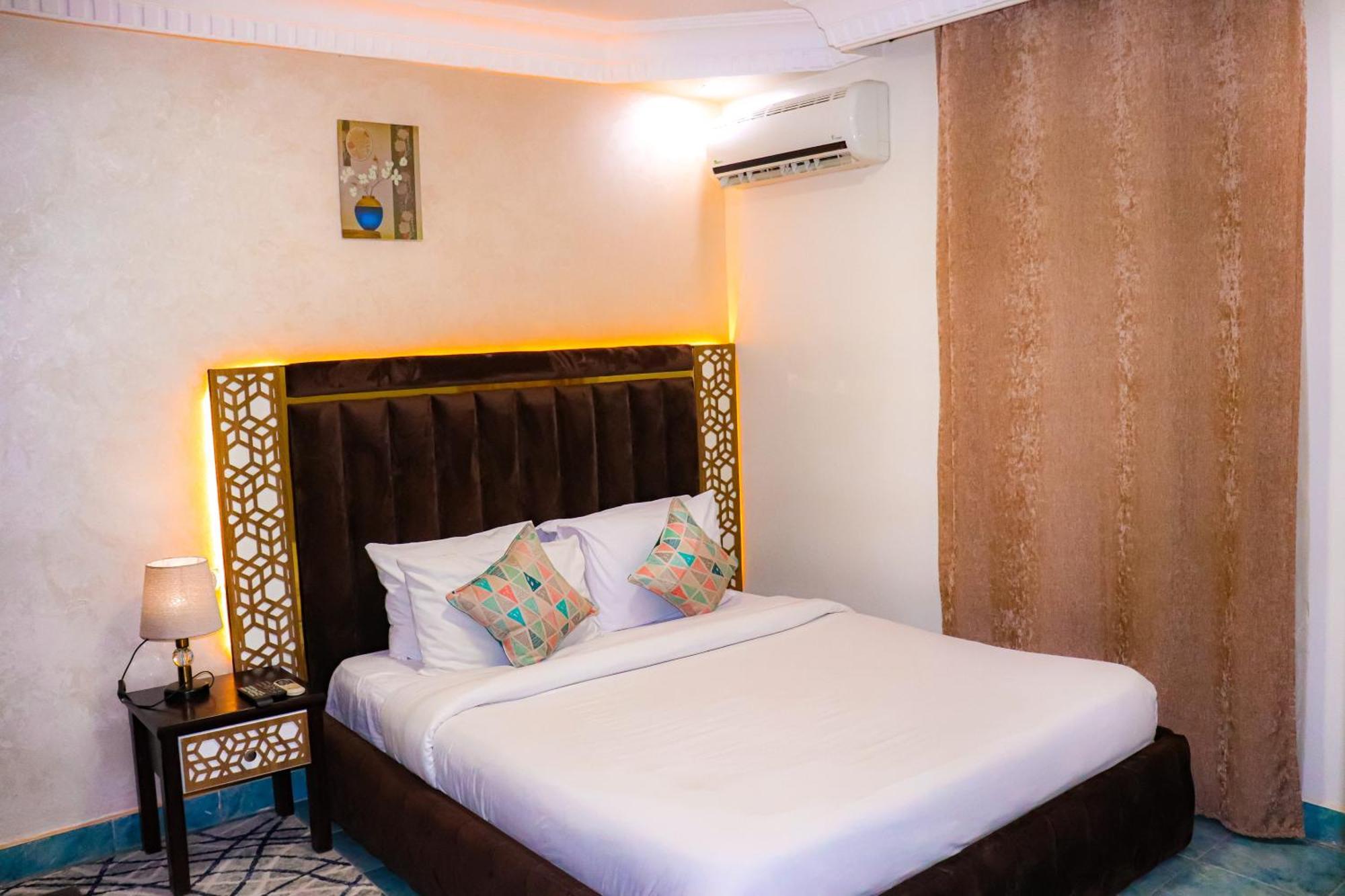 Golden Pyramids Inn Kafret el-Gabal Extérieur photo