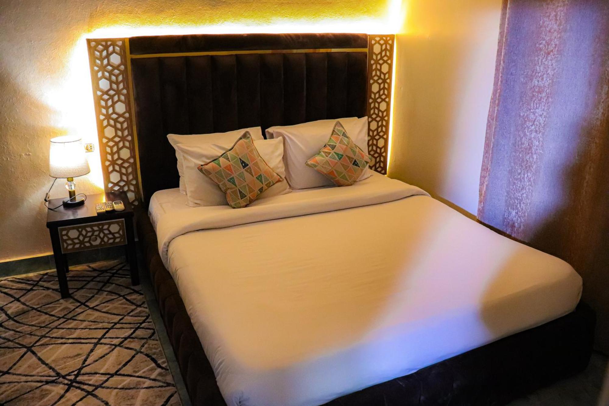 Golden Pyramids Inn Kafret el-Gabal Extérieur photo