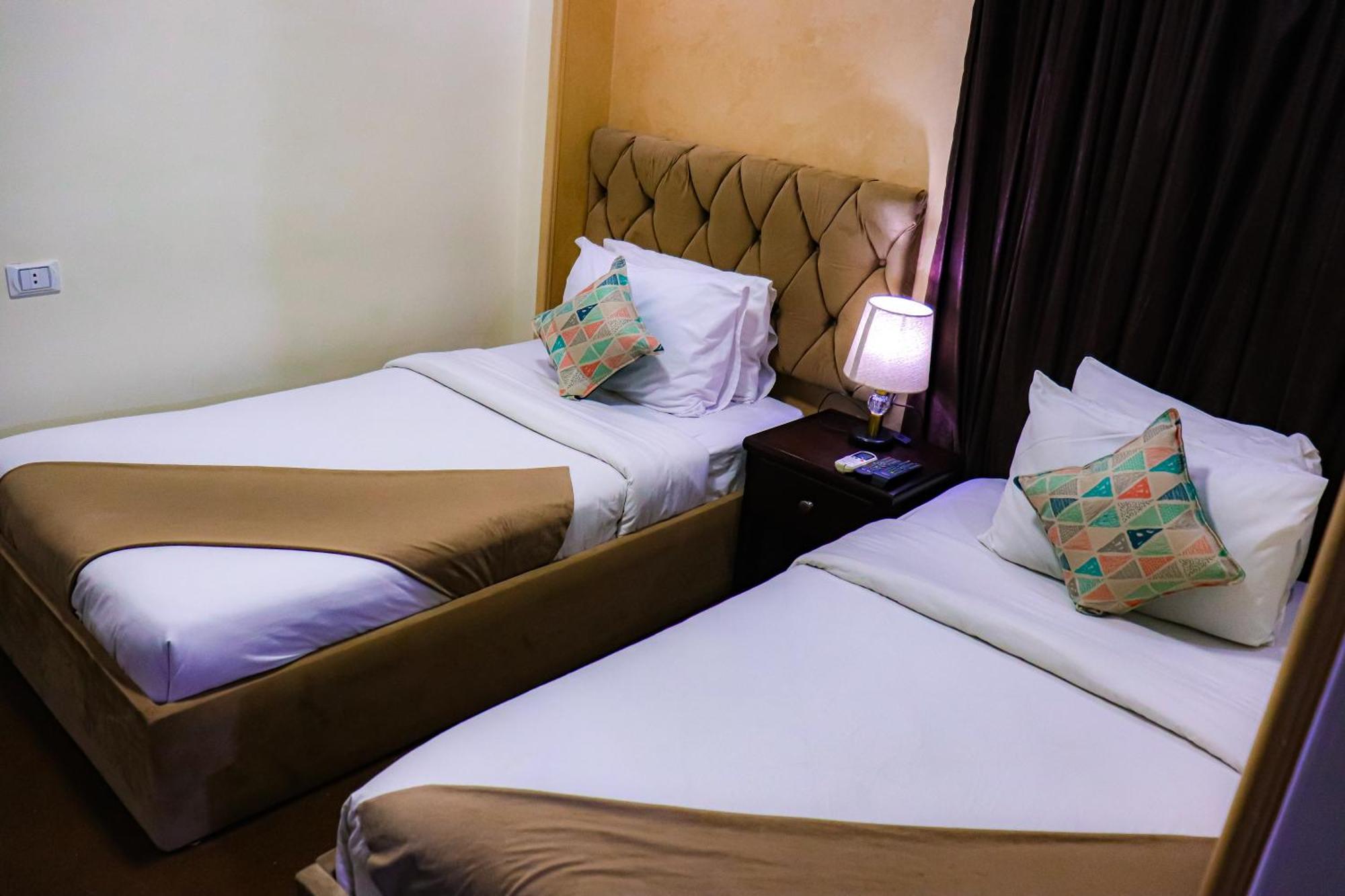 Golden Pyramids Inn Kafret el-Gabal Extérieur photo